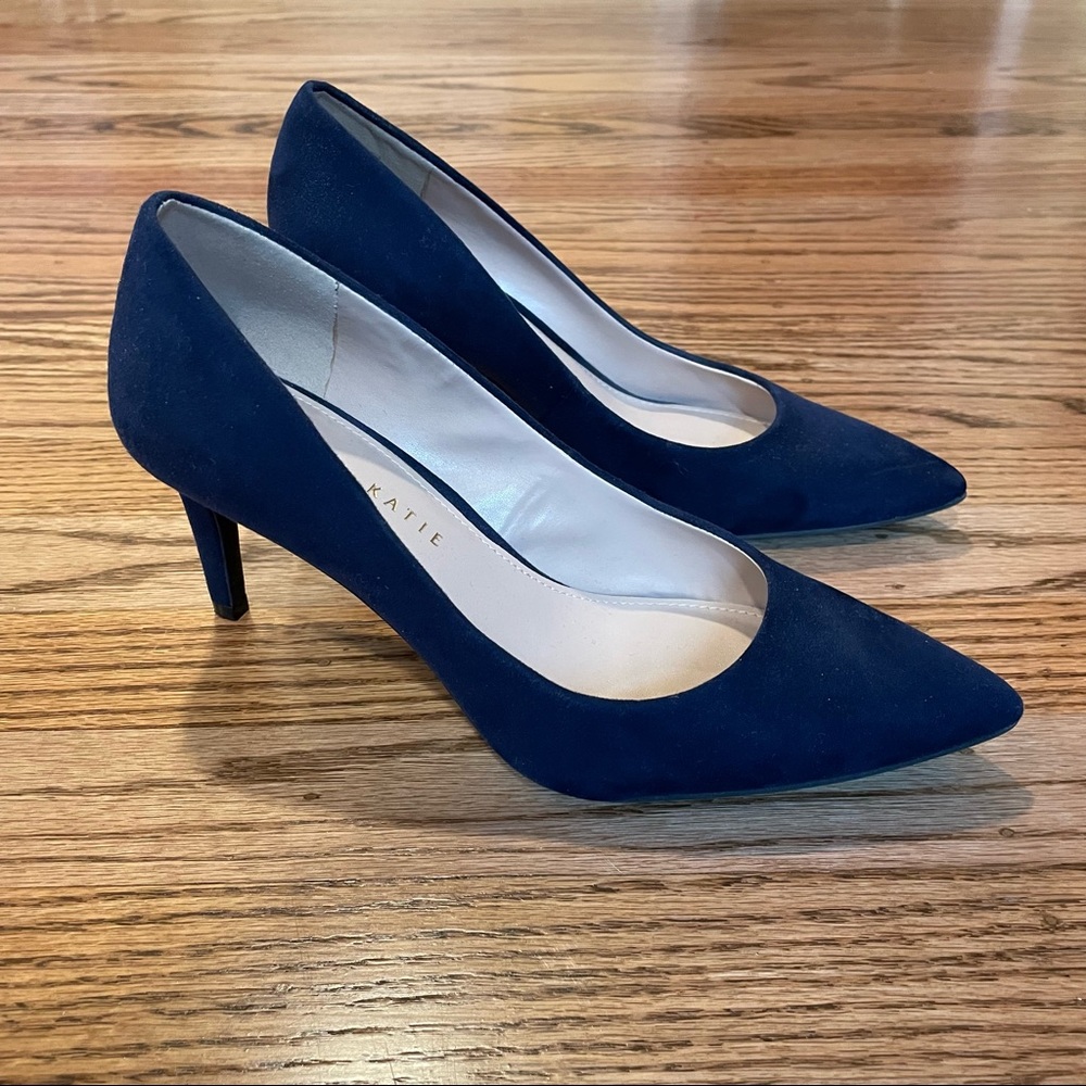 Kelly & Katie navy blue 6.5 Misha pump